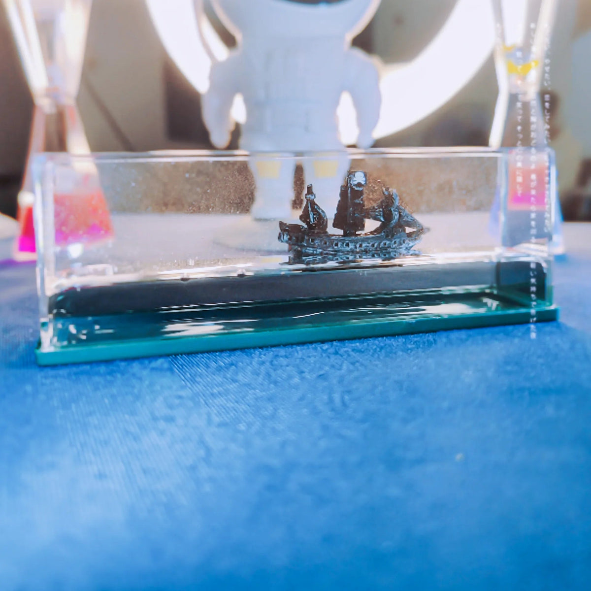 Creative Cruise Ship Fluid Drift Bottle - The clever Shelf